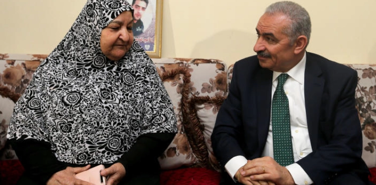 During his visit um Nasser Abu Hamed. Prime Minister: We will build what was destroyed by the occupation