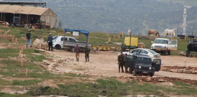 Israeli order to confiscate 3,000 dunams east of Yatta