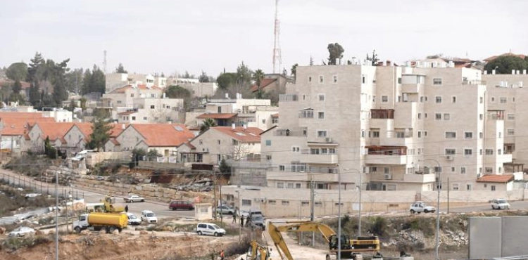 Settlement engulfs land and isolates Palestinian communities and towns