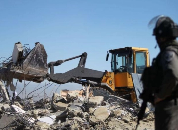 Israeli forces demolish two residential rooms in Al-Mentar area