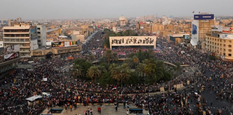After Sistani confirmed the support of the demonstrations .. Tahrir Square in Baghdad receives thousands