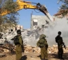 The occupation demolishes 3 houses in the West Bank