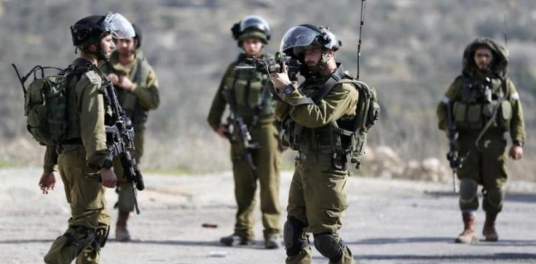 A young man was wounded by Israeli gunfire in Beit Ummar