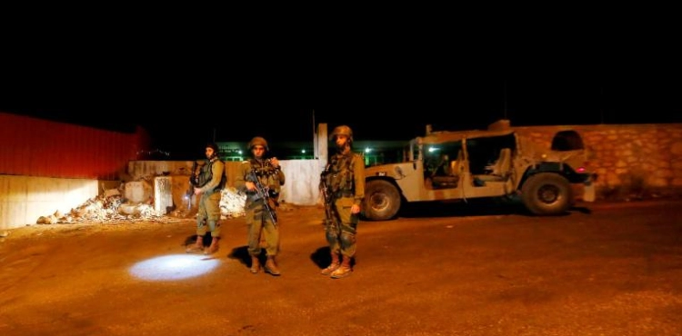 Settlers throw stones at Palestinian vehicles east of Bethlehem