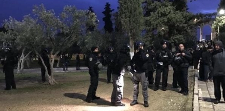 Injuries and arrests in Al-Aqsa today