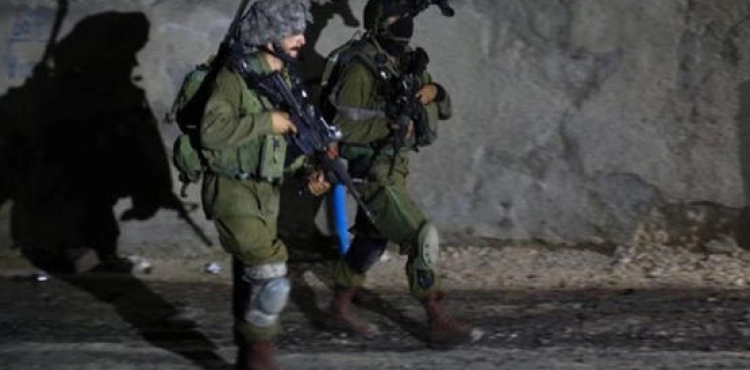 Occupation arrests 4 citizens near Nablus