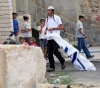 The settlers are breaking into the old city of Hebron.