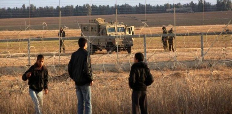 The occupation army announces the arrest of two citizens who crossed the separation fence from the central Gaza Strip