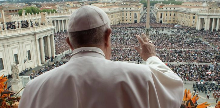 The Vatican cancels public celebrations for Easter because of Corona