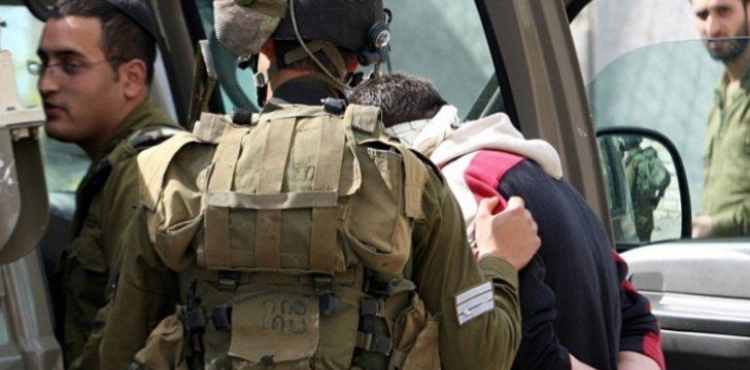 Israeli occupation army arrests citizens and assaults photojournalist