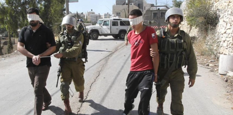 12 detainees from the West Bank at dawn on Thursday