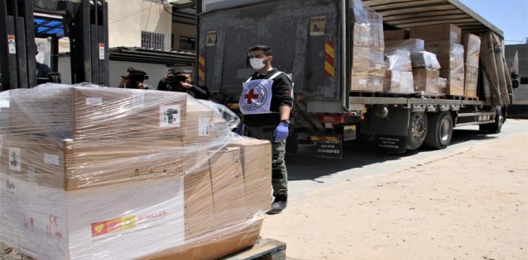 Gaza Health receives a shipment of medical devices to tackle the Corona virus