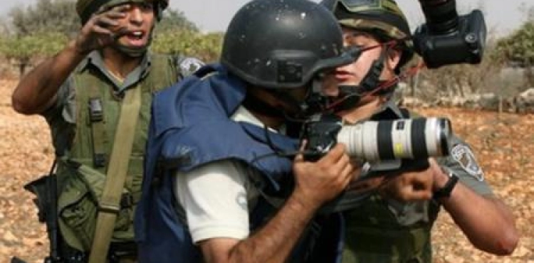 Palestinian journalists .. Continuing suffering due to the pursuit of the occupation