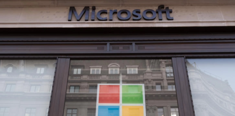 Microsoft offers 100 thousand dollars to those who penetrate the operating system &quot;Azure Ambassador&quot;