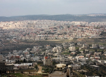 The occupation notifies 8 houses under construction and agricultural rooms to stop construction west of Bethlehem