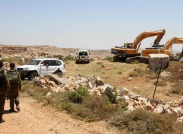 Israeli bulldozers destroy agricultural lands southeast of Tulkarm