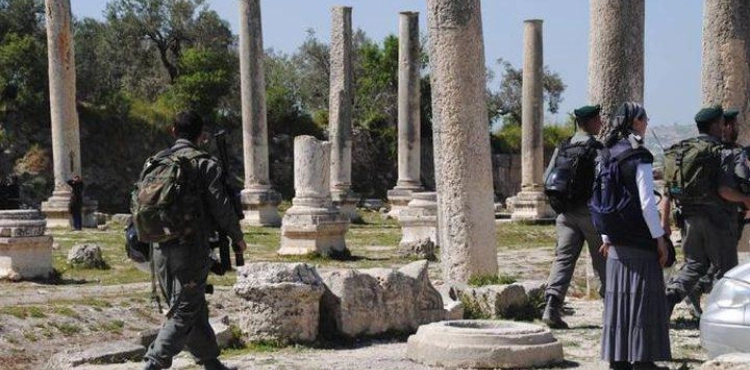 Occupation notifications of the demolition of several tourist facilities in Sebastia