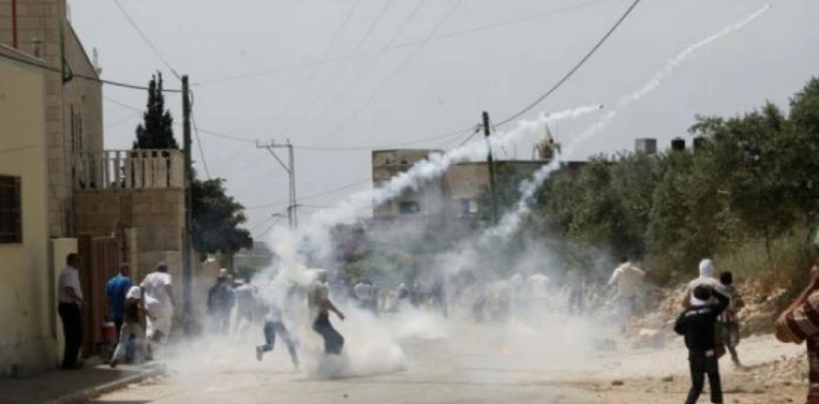 Dozens of cases of suffocation as a result of the occupation assault on the Kafr Qaddum march