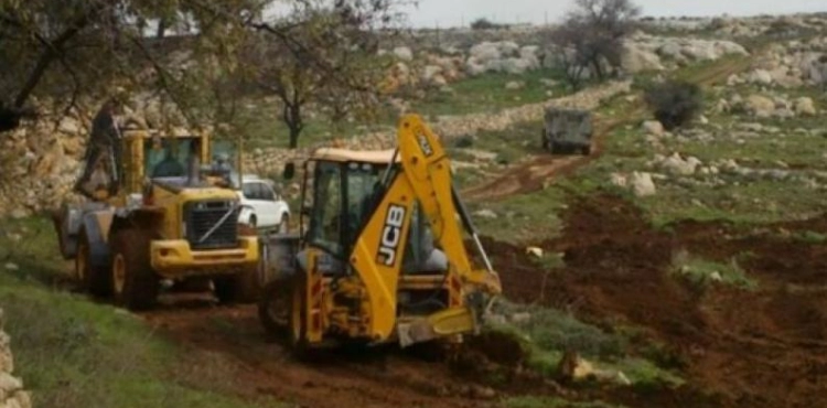 The occupation bulldozers resume the sweeping of Qusra lands
