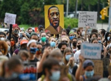 Social networks are instinctive tools to combat racism