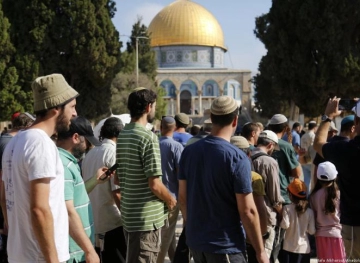 54 Settlers Storm Al-Aqsa mosque