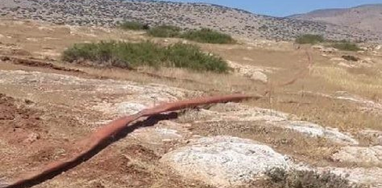 The occupation destroys water lines in the northern Jordan Valley