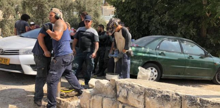 Settlers seize property and plot south of al-Aqsa mosque