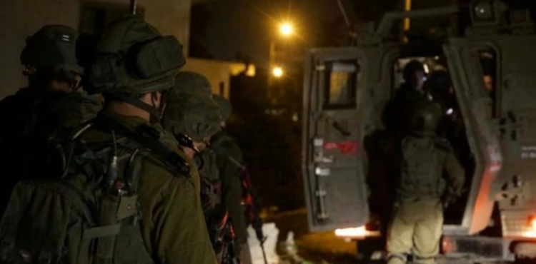 Al-Asir Club: The occupation forces arrest 10 citizens from the West Bank, including a boy