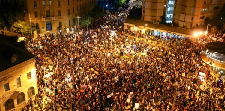 Thousands demonstrate in Israel against Netanyahu and his government