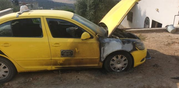 Settlers burn two vehicles for Palestinians in Nablus