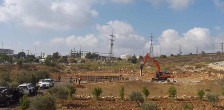 Jerusalem: The occupation demolishes a wall, bulldozes land, and forces a citizen to self-demolish parts of his home