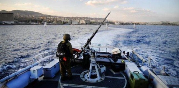A citizen was wounded by bullets from the occupation in the Gaza sea