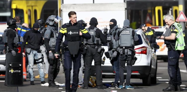 German gunman shot dead by police in Amsterdam