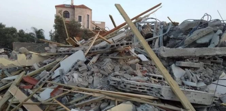The occupation police demolish a house in the city of Lod