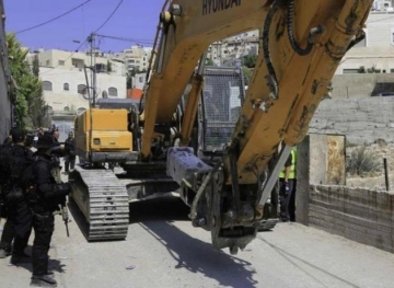 The occupation is notified of the demolition of two residential buildings in Valley &quot;Hummus&quot; northeast of Bethlehem