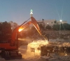 The occupation begins to demolish a house in the Ain al-Louza neighborhood in Silwan