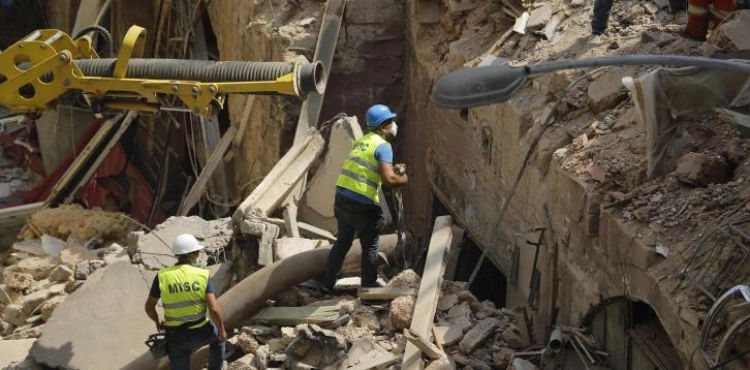 Beirut holds its breath waiting for a &quot;miracle&quot; from under the rubble