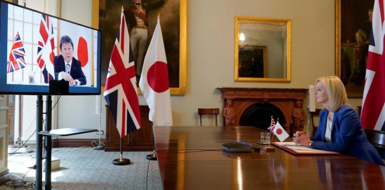 London strikes a trade deal with Tokyo in the height of a crisis with the European Union
