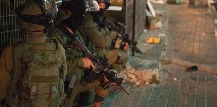 The occupation forces arrest two citizens and detain their children, west of Jenin