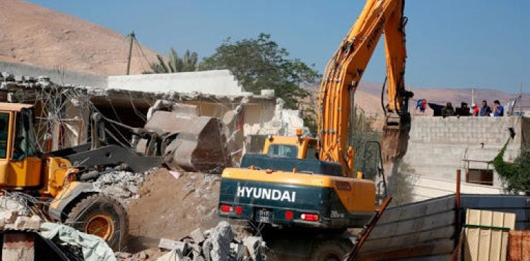 The occupation demolishes the facilities of 11 families in the northern Jordan Valley