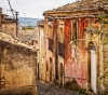 An Italian town sells its abandoned homes by auction starting at just â‚¬ 1