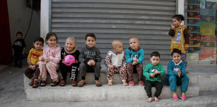 Gaza: 3,483 births and 226 deaths last month