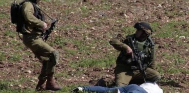 The Prisoners Association: The occupation forces severely beat 3 prisoners at the moment of their arrest