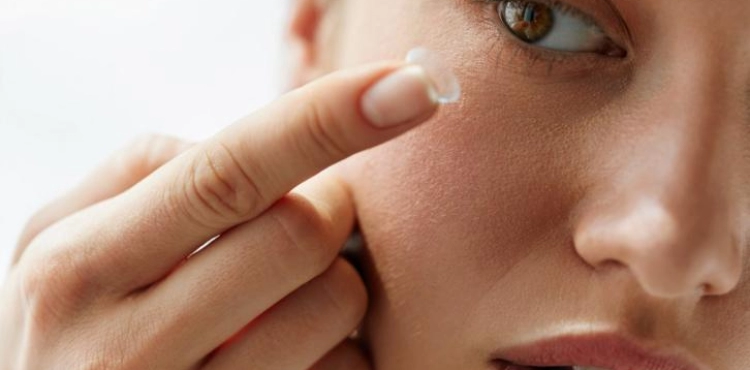 Creating smart contact lenses that can perform multiple functions