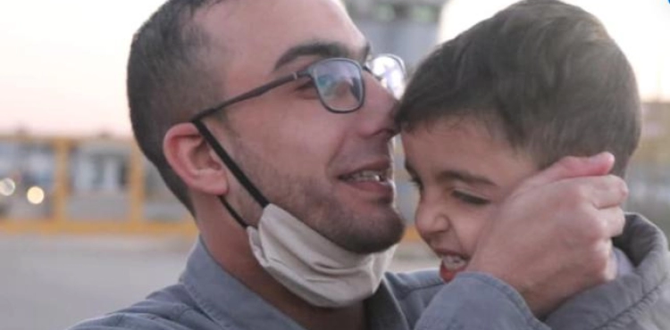 The occupation releases the journalist Mujahid Al-Saadi