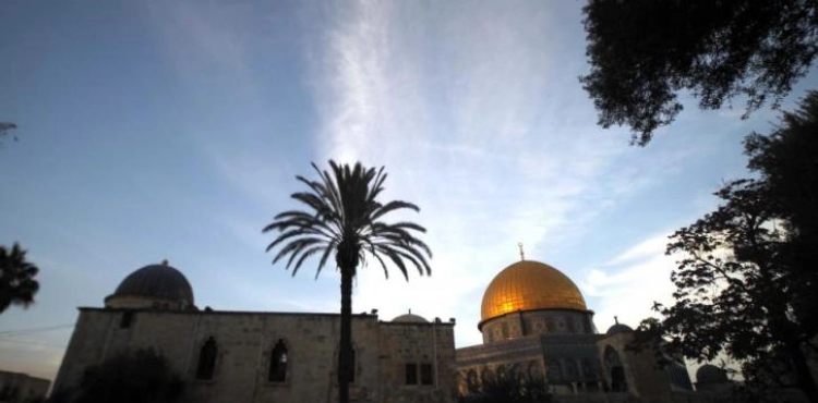 The occupation police stopped restoration work on the Dome of the Rock