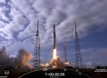 The SpaceX rocket sends a record number of satellites into space