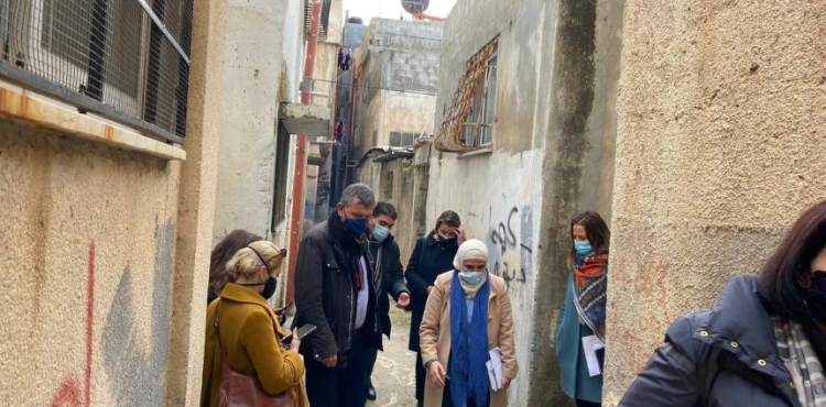 The UNRWA Commissioner reviews the suffering of the refugees in the old Askar camp