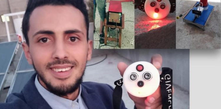 A young man from Gaza invents the &quot;Corona Smart Medal&quot; to maintain distance in public places