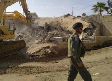 Notices to stop building 13 homes and public facilities in Yasuf